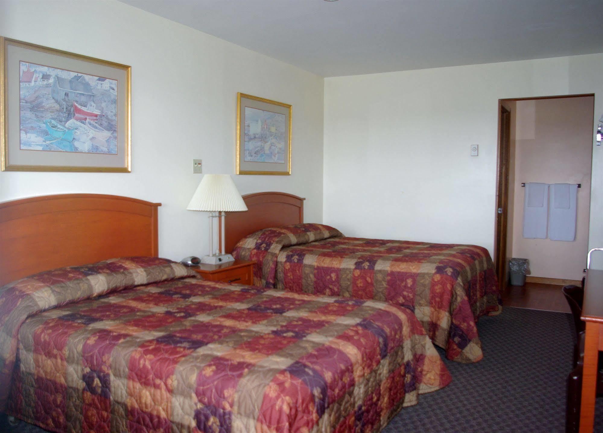 Tidal Bore Inn トゥルーロ エクステリア 写真